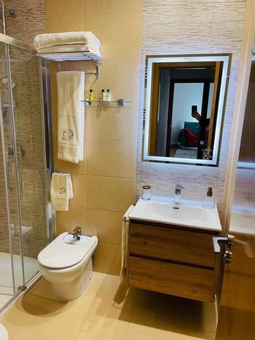 Apartamento Centrico Y De Diseno Con Parking Vigo Ngoại thất bức ảnh